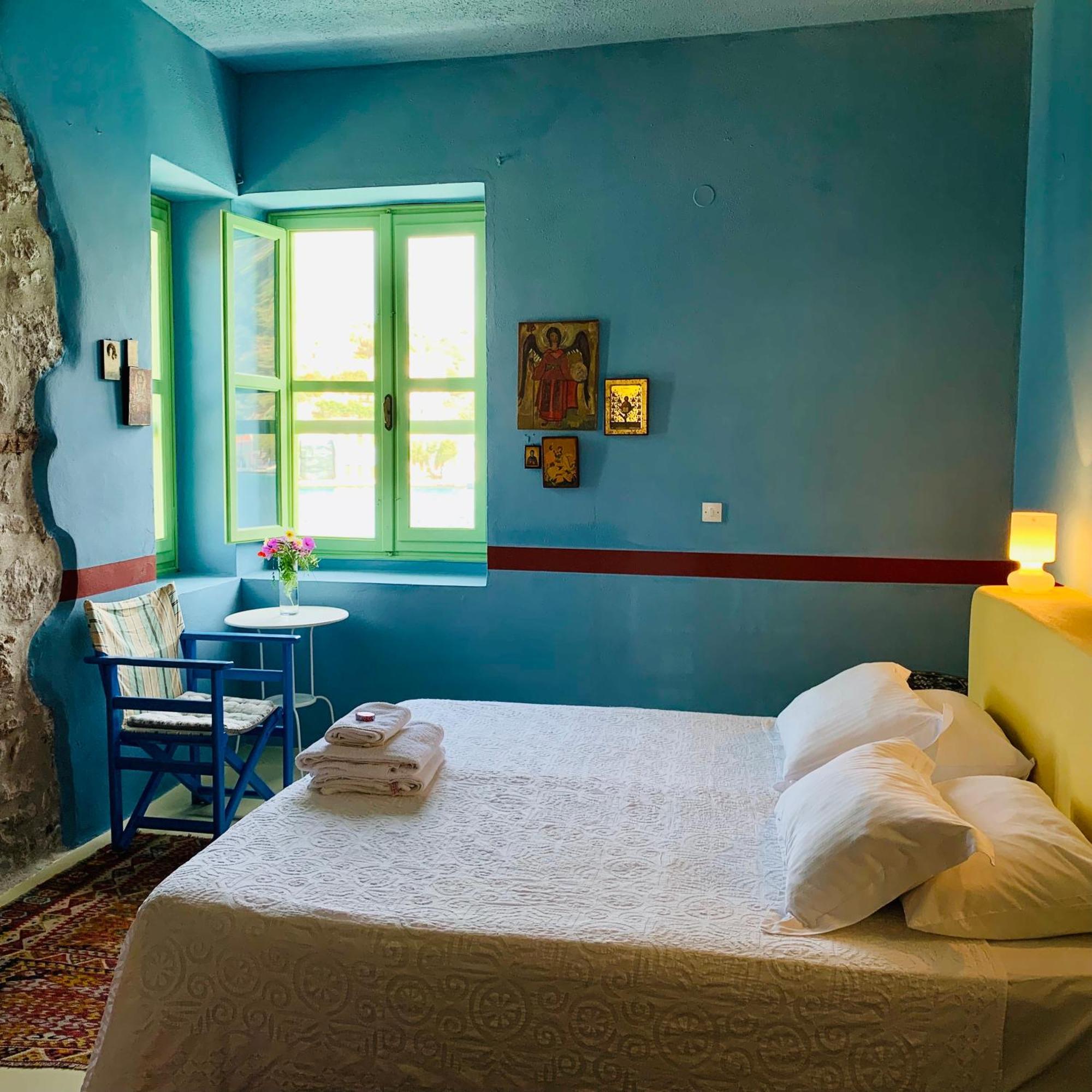 Mediterraneo Hotel Meyísti Esterno foto