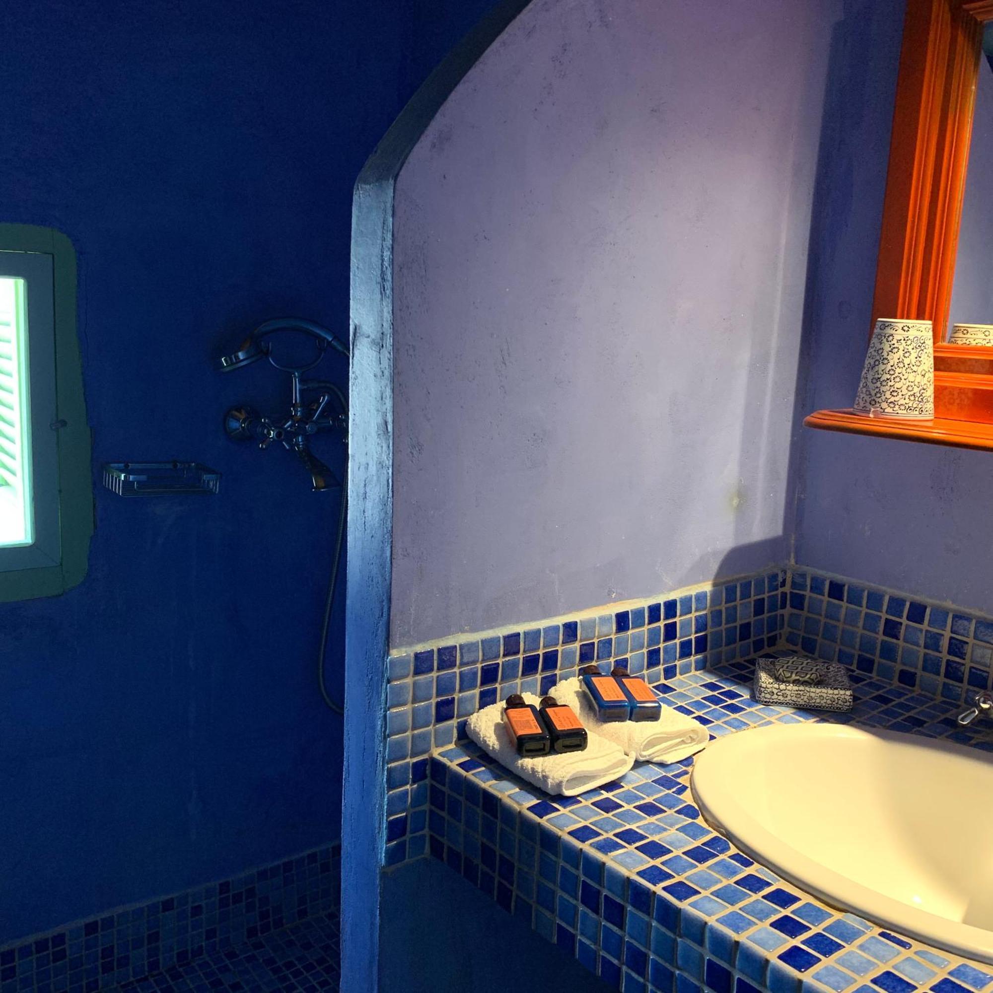 Mediterraneo Hotel Meyísti Esterno foto