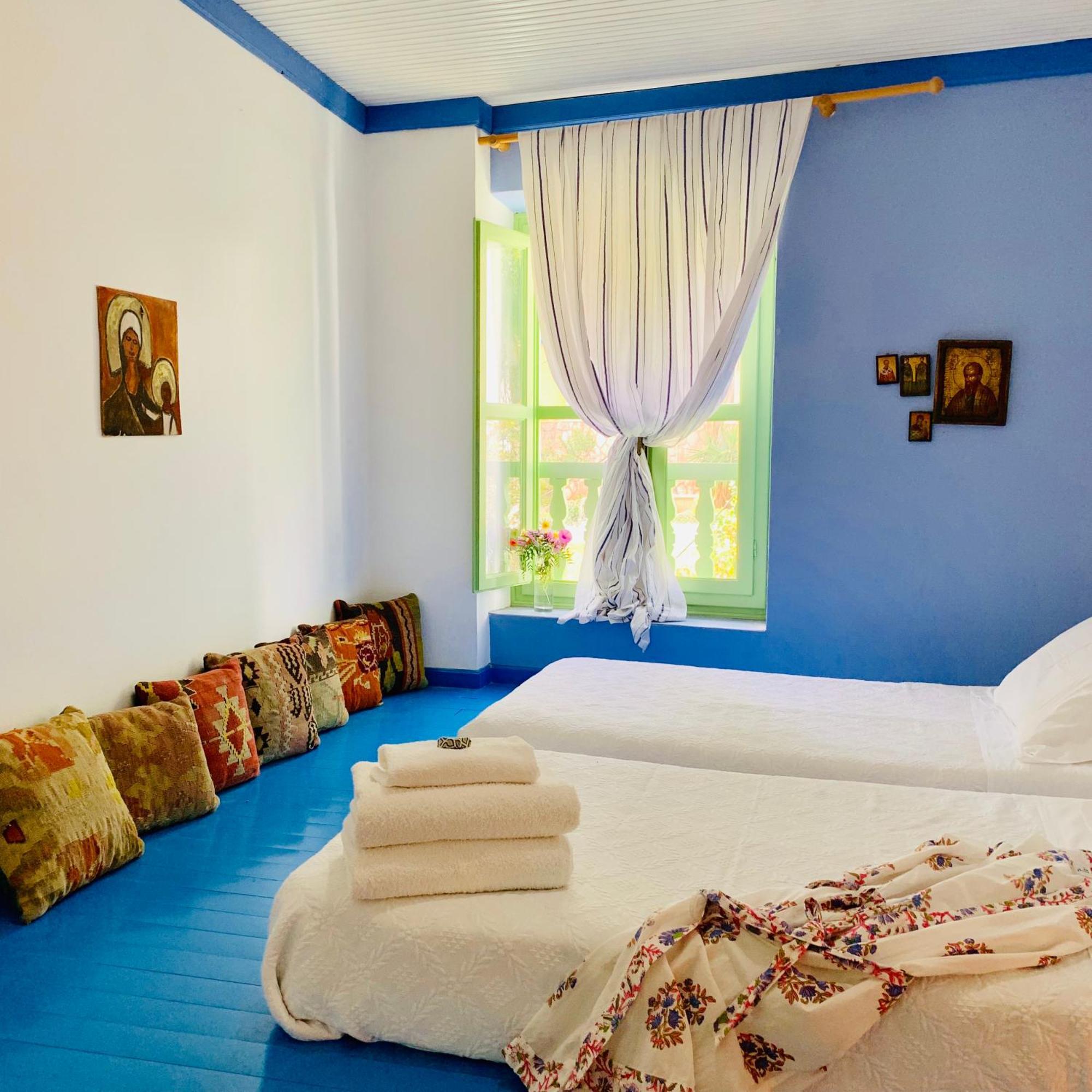 Mediterraneo Hotel Meyísti Esterno foto